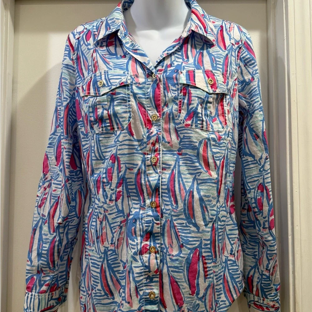 Lilly Pulitzer Button Down Cruiser Resort Sailboat Blouse Size 8 - Picture 1 of 8